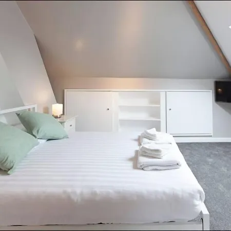 - Family House Harrogate